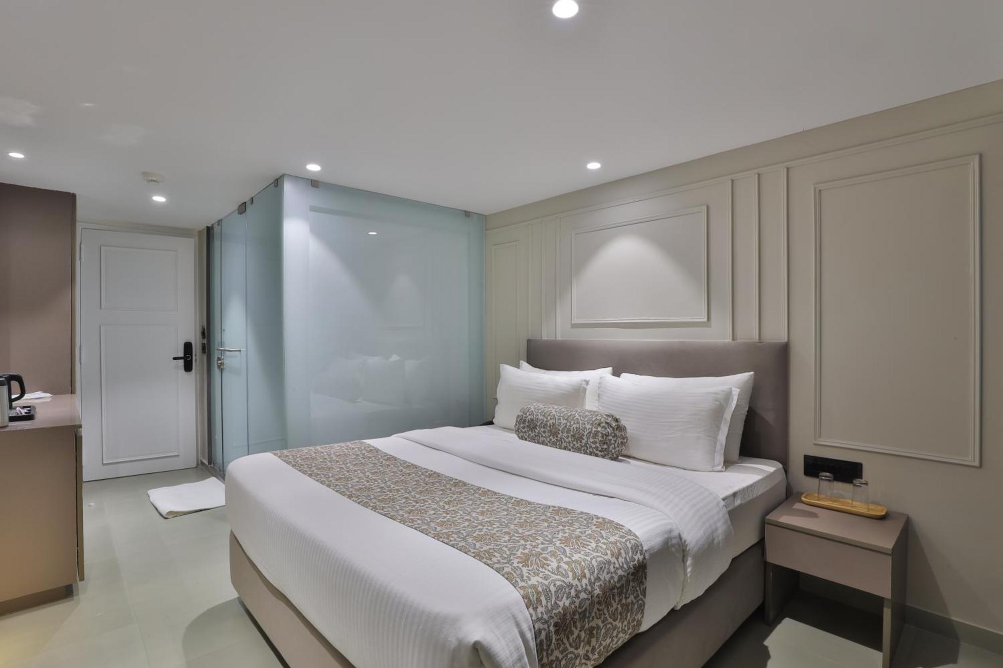 Hotel The Grand Suites Ahmedabad Exterior foto