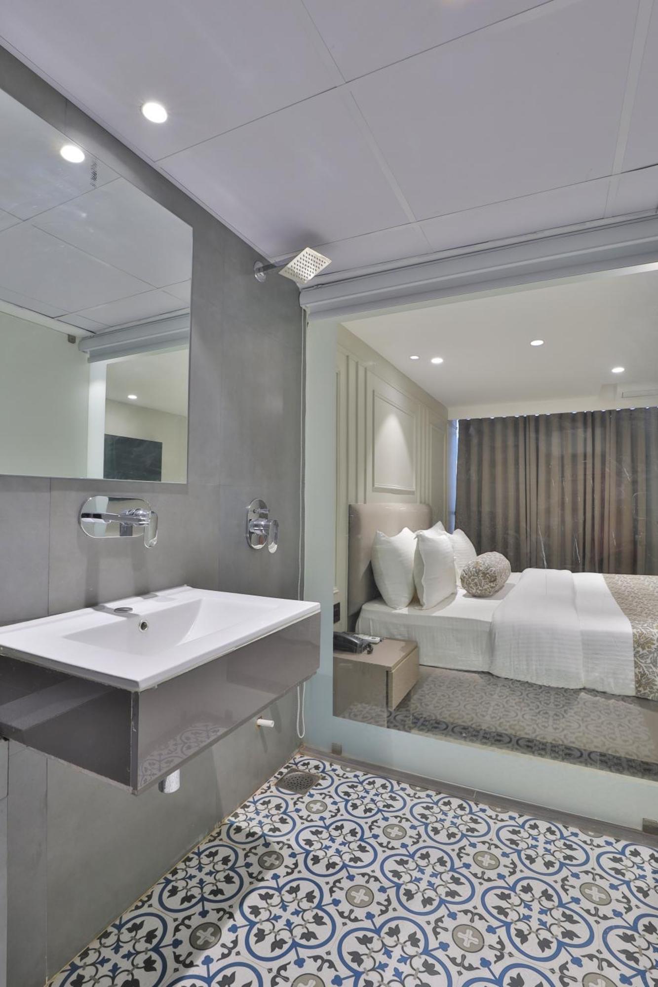 Hotel The Grand Suites Ahmedabad Exterior foto